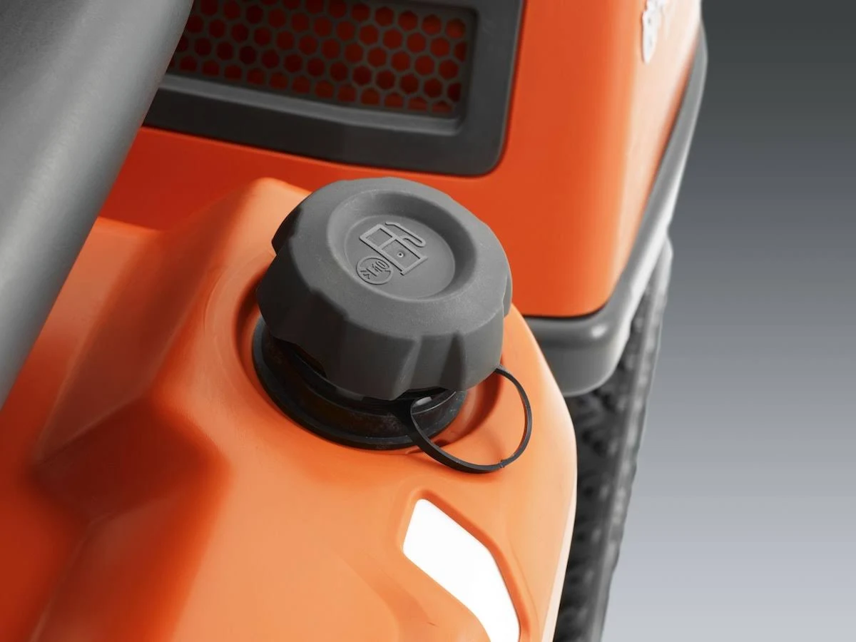Husqvarna Rider R 216T AWD – Bild 4