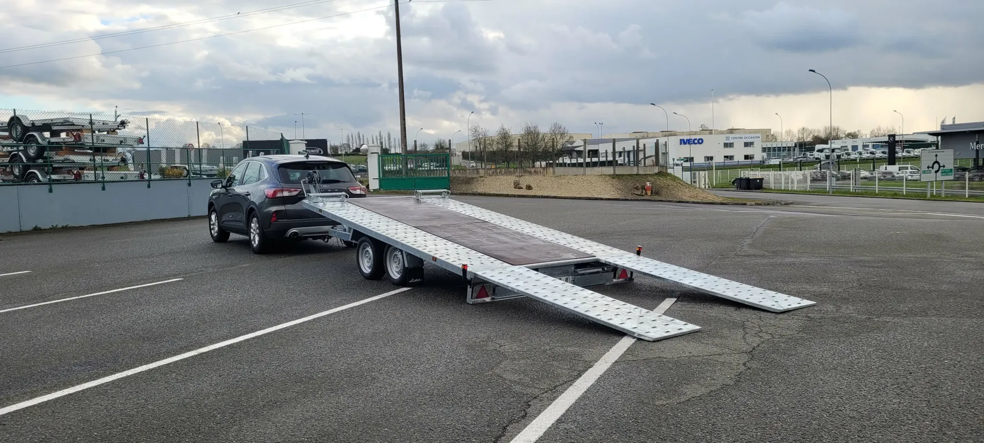 Lider 43720 Autotransporter mit Holzboden – Bild 2