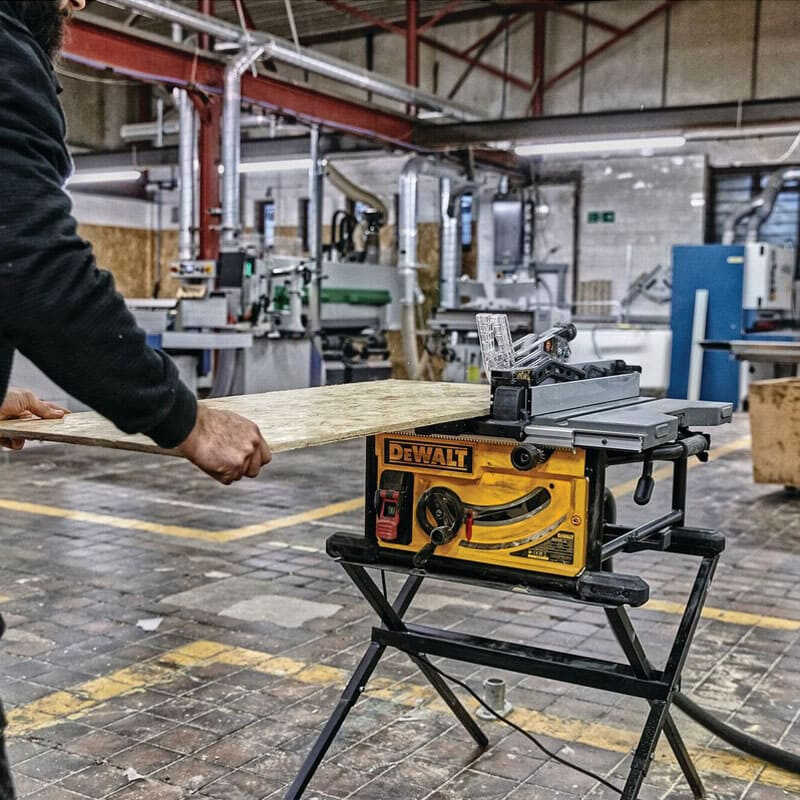 DeWALT 250 mm 2000 W Tischkreissäge – DWE7492 – Bild 5